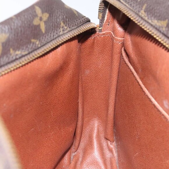 LOUIS VUITTON Monogram Compiegne 28 Clutch Bag LV Auth - Picture 13 of 16